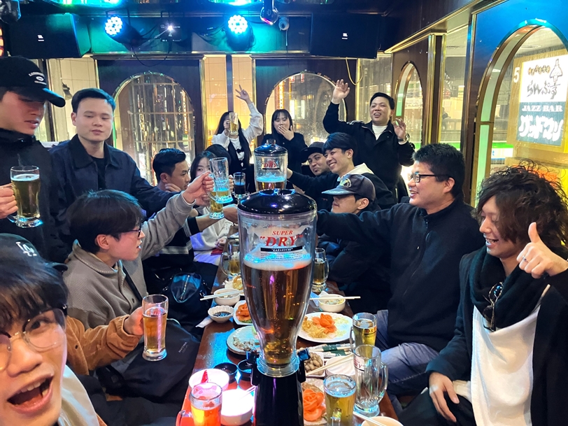 Một, hai, ba, dô! Trăm phần trăm!